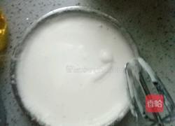 第一次失败的6寸戚风一蛋糕的做法图解5