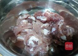 肉丝蒜黄的做法图解2