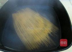 番茄培根意大利面的做法图解3