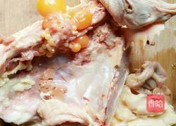 黄芪老鸡汤的做法图解2