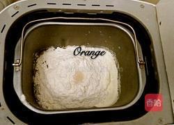 萌萌兔火腿面包的做法图解2