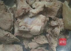 萝卜玉米排骨汤的做法图解4