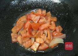 西红柿鸡蛋挂面汤的做法图解2