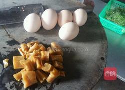 菜宝煎蛋的做法图解1