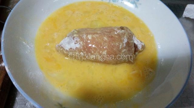 沾上鸡蛋液
