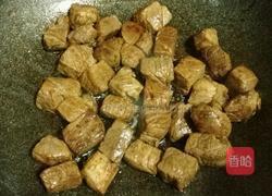 红萝卜啤酒闷牛肉的做法图解6