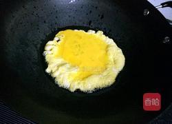 芹菜百合炒鸡蛋的做法图解3