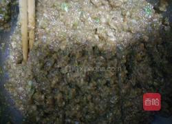 芹菜猪肉馅饺子的做法图解3