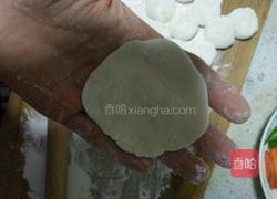 芹菜猪肉馅饺子的做法图解6