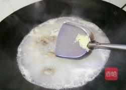 鱼皮饺山药骨头汤的做法图解6