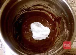 Cocoa Chiffon Cupcake Recipe Illustration 9