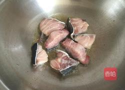 鲟鳇鱼炖土豆的做法图解3