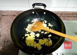 芝士蛋炒饭配面包的做法图解4