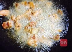 香菇鸡肉炒虎椒的做法图解4