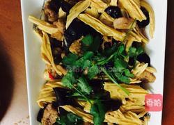 瘦肉木耳炒腐竹的做法图解7