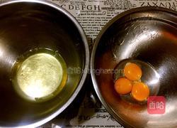 双色纸杯蛋糕的做法图解3