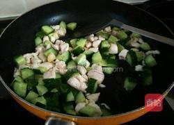 黄瓜炒鸡丁的做法图解7