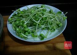 凉拌豆芽海带丝的做法图解2