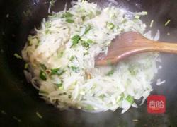 香菜炒萝卜丝的做法图解5
