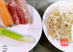 八叔 豆芽炒肉的做法图解1