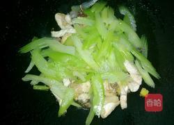 芹菜炒脆鲩鸡肉的做法图解10