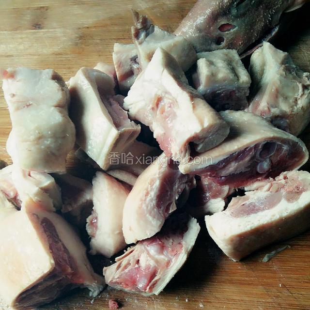 鸭子剁成小块