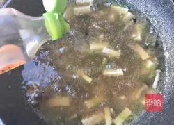 Crab Mushroom, Celery, Tofu Soup Recipe Illustration 9