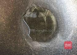 青椒炒芹菜的做法图解2