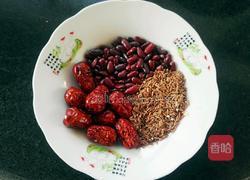 红米红豆粥的做法图解1