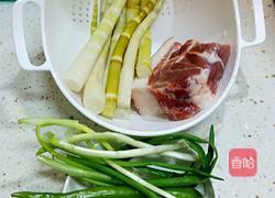 竹笋炒肉丝的做法图解1