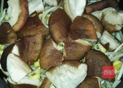 砂锅炖菜的做法图解1