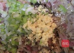 东北酸菜猪肉包子的做法图解8