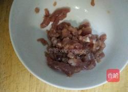 肉丝炒豆角的做法图解1