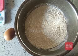 手擀面的做法图解1