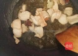 酸菜炖排骨的做法图解4