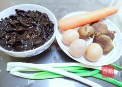胡萝卜木耳包子的做法图解3