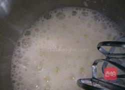 蓝莓芝麻戚风蛋糕的做法图解6