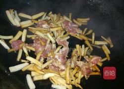 鲍菇炒瘦肉的做法图解5