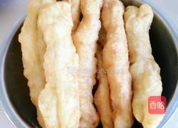 炸油条的做法图解9