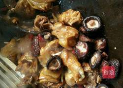 香菇炖鸡的做法图解8