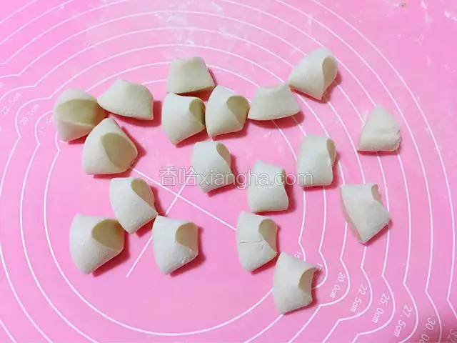 切成小剂子