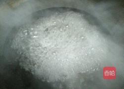 炝拌芹菜叶的做法图解2