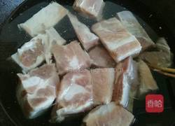 腐乳排骨烧土豆的做法图解2