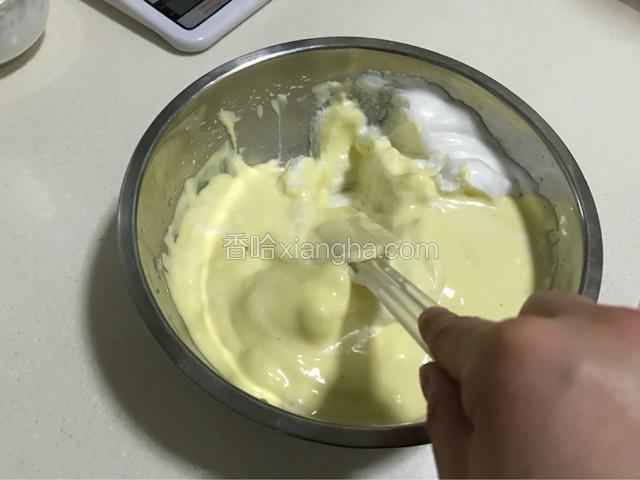 用同样的手法拌均匀。