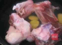 莲藕玉米骨头汤的做法图解4