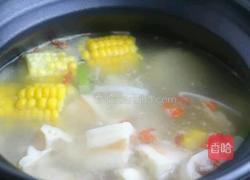 莲藕玉米骨头汤的做法图解7