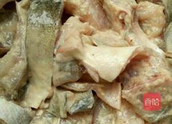 炸鱼块的做法图解4