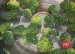 小炒脆皮肠的做法图解2