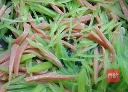 莴苣丝炒火腿丝的做法图解5