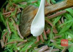 莴苣丝炒火腿丝的做法图解6